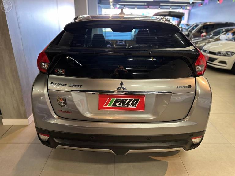 MITSUBISHI - ECLIPSE CROSS 1.5 HPE-S 16V 4P AUTOMÁTICO - 2021/2022 - PRATA - R$ 138.900,00