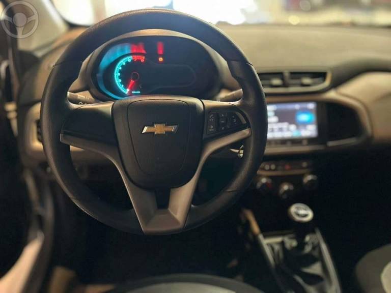 CHEVROLET - ONIX 1.0 MPFI LT 8V FLEX 4P MANUAL - 2016/2016 - PRATA - R$ 47.900,00