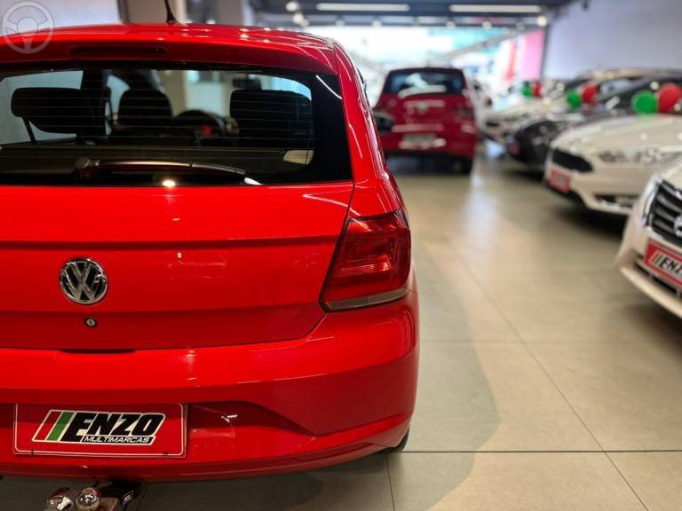 VOLKSWAGEN - GOL 1.0 12V MPI TOTALFLEX 4P MANUAL - 2022/2023 - VERMELHA - R$ 58.900,00