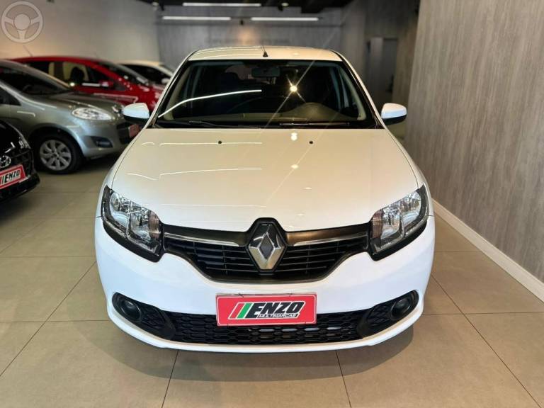RENAULT - SANDERO 1.6 EXPRESSION 8V FLEX 4P AUTOMATIZADO - 2016/2017 - BRANCA - R$ 45.900,00
