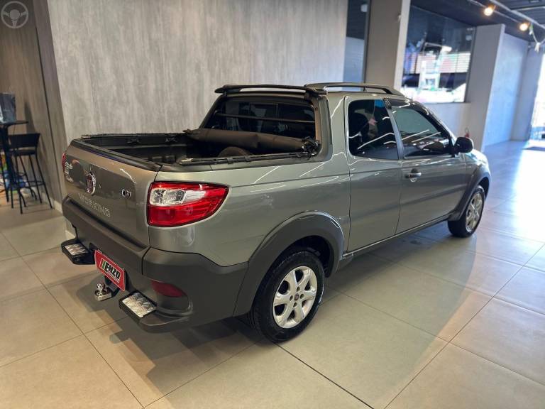 FIAT - STRADA 1.4 MPI WORKING CD 8V FLEX 3P MANUAL - 2014/2015 - CINZA - R$ 61.900,00