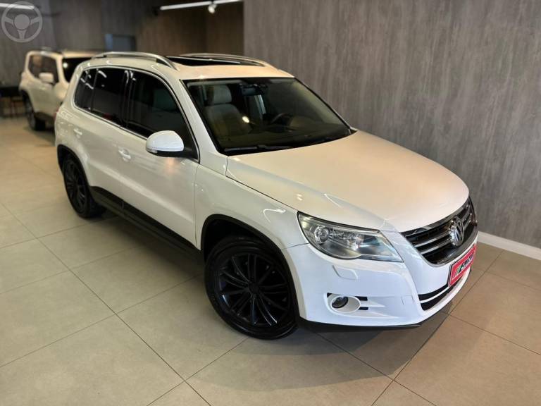 VOLKSWAGEN - TIGUAN 2.0 TSI 16V TURBO 4P TIPTRONIC - 2009/2010 - BRANCA - R$ 59.900,00