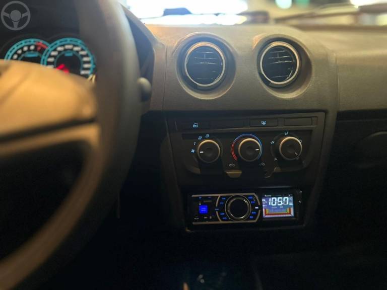 CHEVROLET - CELTA 1.0 MPFI LT 8V FLEX 4P MANUAL - 2011/2012 - PRETA - R$ 31.900,00