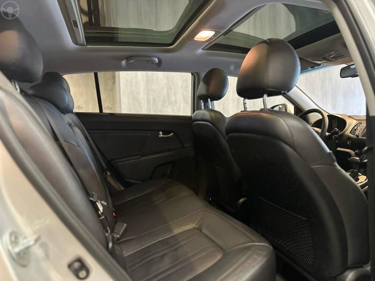 KIA MOTORS - SPORTAGE 2.0 EX2 4X2 16V FLEX 4P AUTOMÁTICO - 2013/2013 - PRATA - R$ 81.900,00