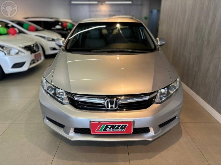 HONDA - CIVIC 1.8 LXS 16V FLEX 4P AUTOMÁTICO - 2012/2012 - PRATA - R$ 68.900,00