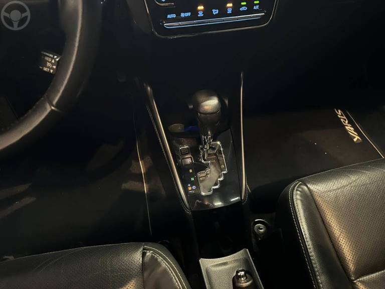TOYOTA - YARIS 1.5 XLS CONNECT SEDAN 16V FLEX 4P AUTOMÁTICO - 2022/2023 - BRANCA - R$ 104.900,00