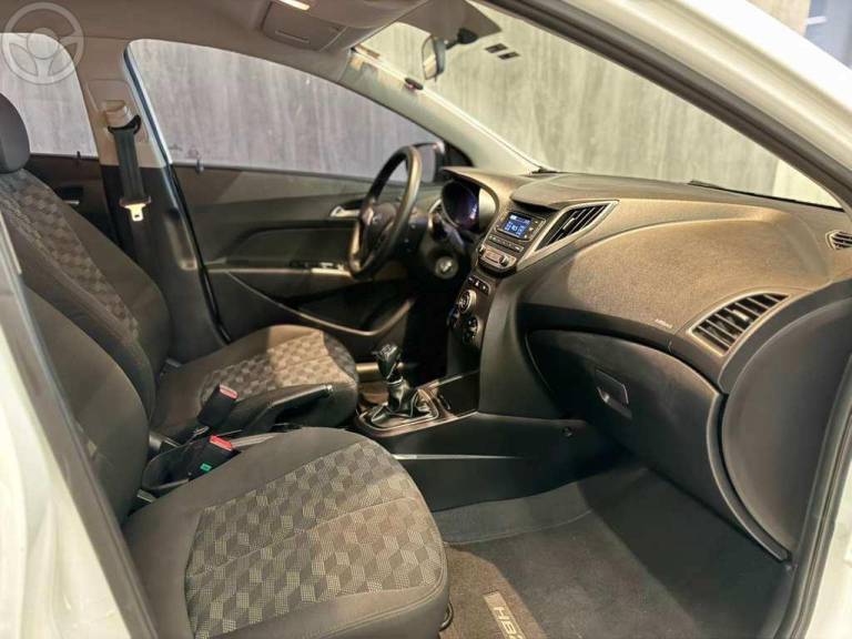HYUNDAI - HB20 1.6 COMFORT 16V FLEX 4P MANUAL - 2016/2016 - BRANCA - R$ 55.900,00