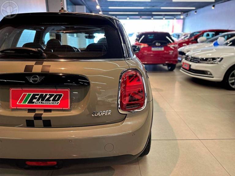 MINI - COOPER 1.5 12V TURBO NAVI 4P AUTOMÁTICO - 2018/2019 - CINZA - R$ 112.900,00