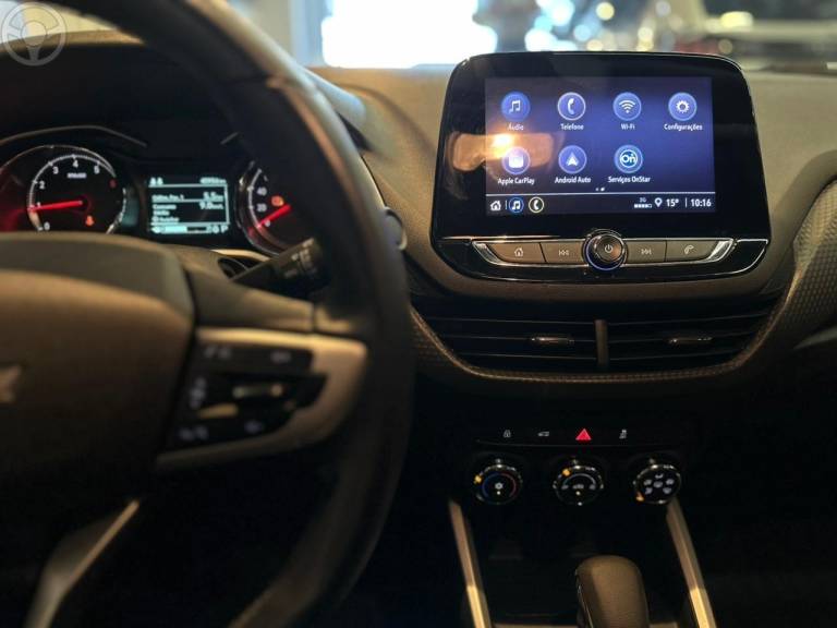 CHEVROLET - ONIX 1.0LTZ PLUS 12V TURBO FLEX 4P AUTOMÁTICO - 2023/2024 - BRANCA - R$ 89.900,00