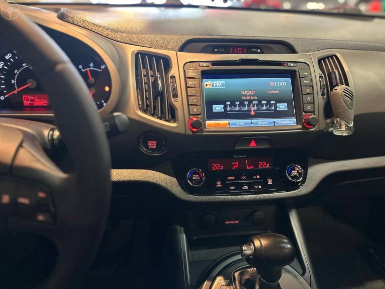 KIA MOTORS - SPORTAGE 2.0 EX2 4X2 16V FLEX 4P AUTOMÁTICO - 2013/2013 - PRATA - R$ 81.900,00