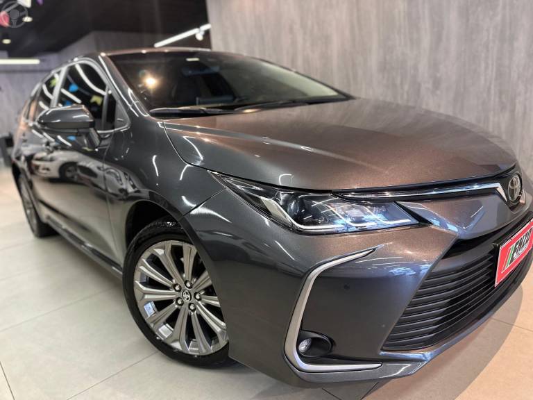 TOYOTA - COROLLA 2.0 XEI 16V FLEX 4P AUTOMÁTICO - 2022/2023 - CINZA - R$ 136.900,00