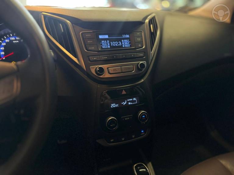 HYUNDAI - HB20X 1.6 16V PREMIUM FLEX 4P AUTOMÁTICO - 2016/2017 - BRANCA - R$ 71.900,00