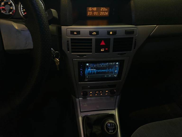 CHEVROLET - VECTRA 2.0 MPFI ELEGANCE 8V 140CV FLEX 4P MANUAL - 2006/2006 - BRANCA - R$ 36.900,00