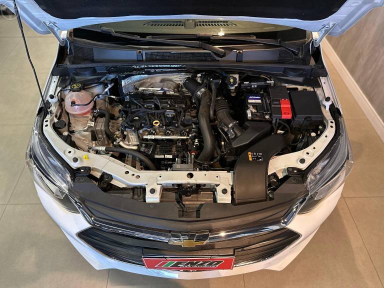 CHEVROLET - ONIX 1.0 LTZ 12V TURBO FLEX 4P MANUAL - 2021/2021 - BRANCA - R$ 73.900,00
