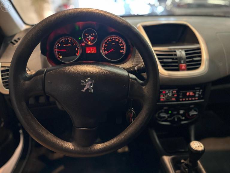 PEUGEOT - 207 1.4 SEDAN XR PASSION 8V FLEX 4P MANUAL - 2010/2011 - CINZA - R$ 21.900,00