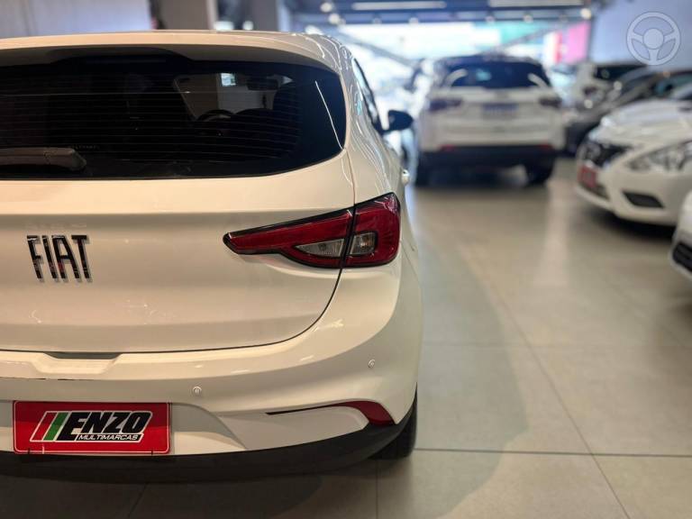 FIAT - ARGO 1.0 FIREFLY FLEX 4P MANUAL - 2021/2022 - BRANCA - R$ 54.900,00