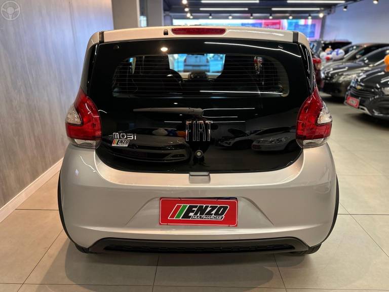 FIAT - MOBI 1.0 8V EVO FLEX LIKE. MANUAL - 2023/2023 - PRATA - R$ 54.900,00