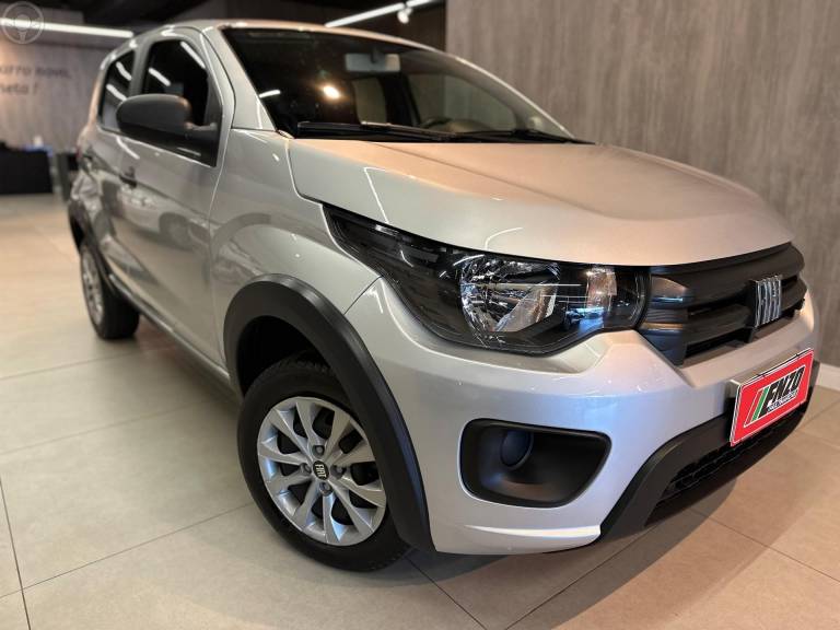 FIAT - MOBI 1.0 8V EVO FLEX LIKE. MANUAL - 2023/2023 - PRATA - R$ 54.900,00
