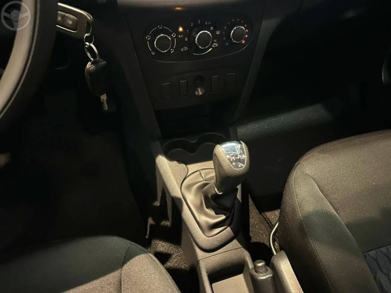 RENAULT - SANDERO 1.6 EXPRESSION 8V FLEX 4P AUTOMATIZADO - 2016/2017 - BRANCA - R$ 45.900,00