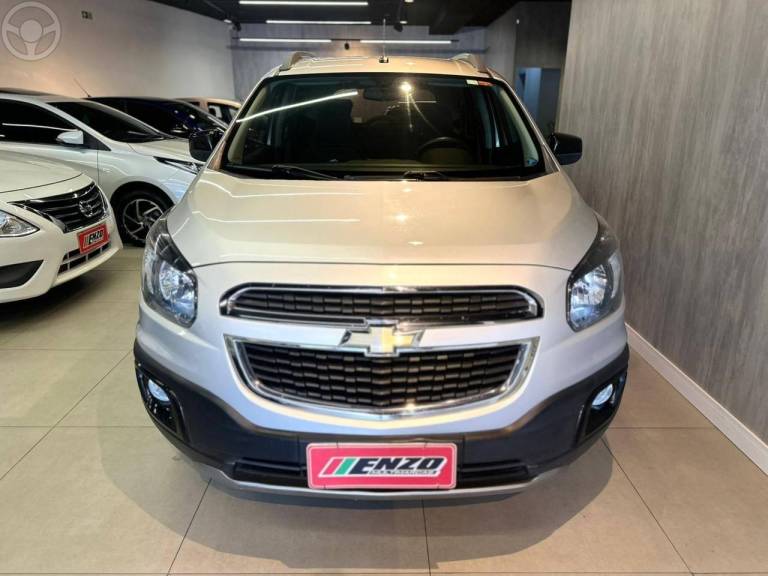 CHEVROLET - SPIN 1.8 ACTIV 8V FLEX 4P AUTOMÁTICO - 2015/2016 - PRATA - R$ 61.900,00