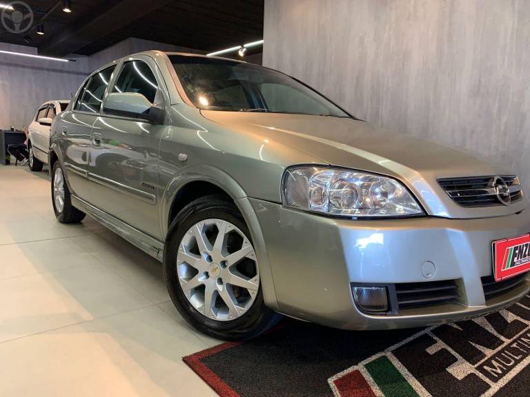 CHEVROLET - ASTRA 2.0 MPFI ADVANTAGE 8V FLEX 4P MANUAL - 2006/2007 - CINZA - R$ 28.900,00