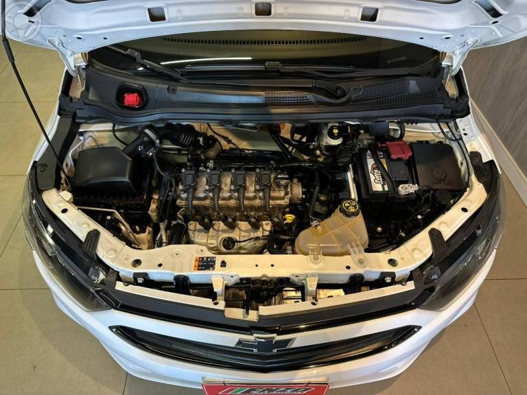 CHEVROLET - ONIX 1.0 JOY PLUS BLACK 8V FLEX 4P MANUAL - 2021/2021 - BRANCA - R$ 58.900,00