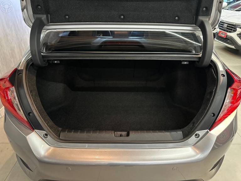 HONDA - CIVIC 2.0 EXL 16V FLEX 4P AUTOMÁTICO - 2018/2019 - PRATA - R$ 115.900,00