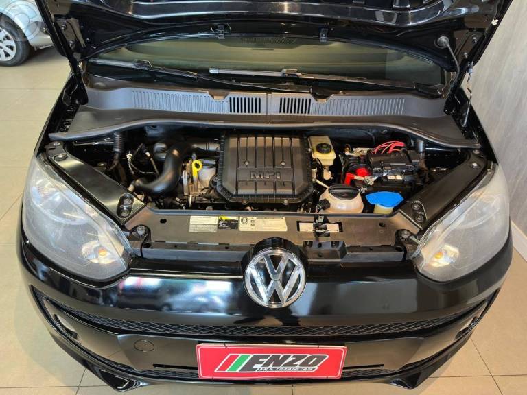 VOLKSWAGEN - UP 1.0 MPI RUN UP 12V FLEX 4P MANUAL - 2016/2017 - PRETA - R$ 49.900,00