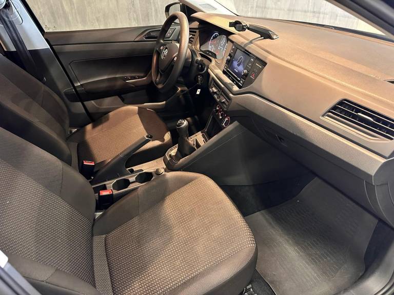 VOLKSWAGEN - POLO 1.0MPI TOTAL FLEX MANUAL - 2020/2020 - PRETA - R$ 65.900,00