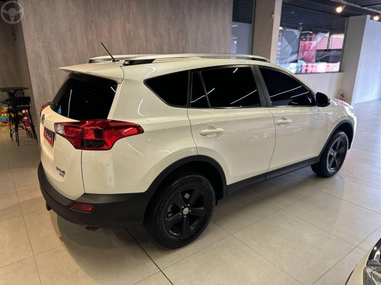 TOYOTA - RAV4 2.5 4X4 16V 4P AUTOMÁTICO - 2013/2013 - BRANCA - R$ 101.900,00