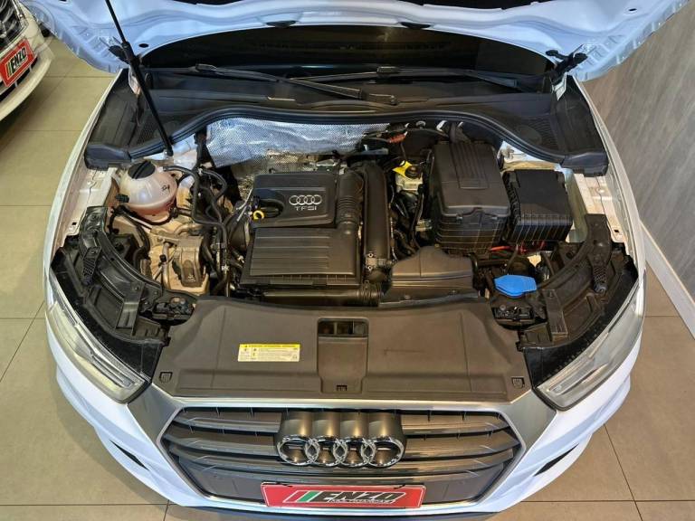 AUDI - Q3 1.4 TFSI AMBIENTE FLEX 4P S TRONIC - 2016/2017 - BRANCA - R$ 96.900,00