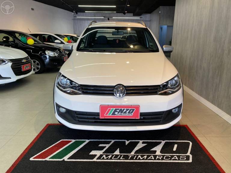 VOLKSWAGEN - SAVEIRO 1.6 MI ROCK IN RIO CD 8V FLEX 2P MANUAL - 2015/2016 - BRANCA - R$ 66.900,00