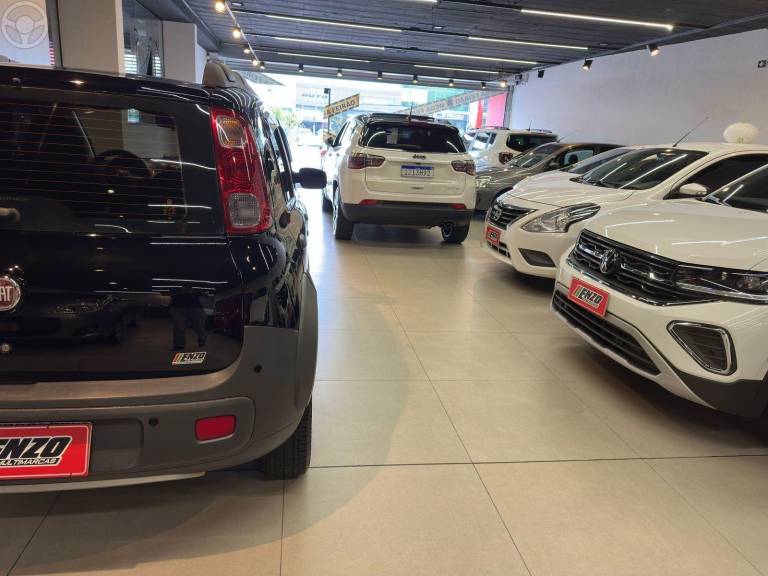 FIAT - UNO 1.0 EVO WAY 8V FLEX 4P MANUAL - 2010/2011 - PRETA - R$ 32.900,00