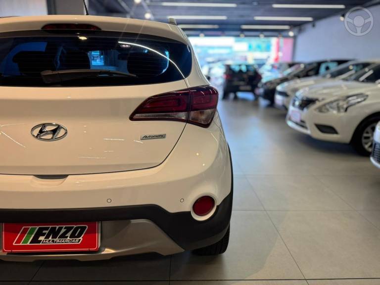 HYUNDAI - HB20X 1.6 16V PREMIUM FLEX 4P AUTOMÁTICO - 2016/2017 - BRANCA - R$ 71.900,00