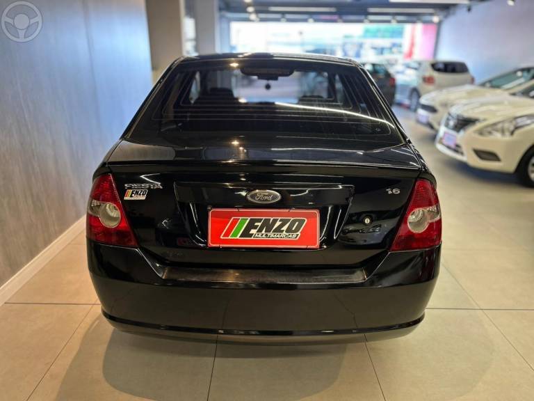FORD - FIESTA 1.6 ROCAM SEDAN 8V FLEX 4P MANUAL - 2008/2008 - PRETA - R$ 21.900,00