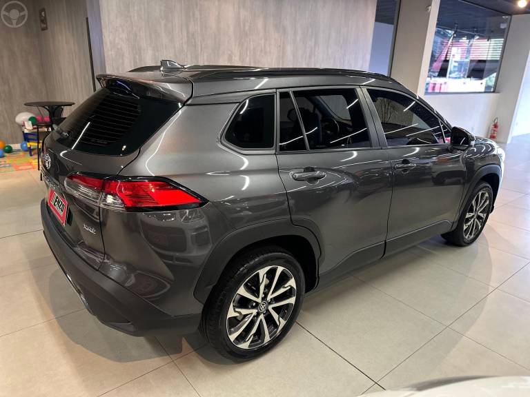 TOYOTA - COROLLA 2.0 CROSS XRE 16V FLEX 4P AUTOMÁTICO - 2022/2023 - CINZA - R$ 150.900,00