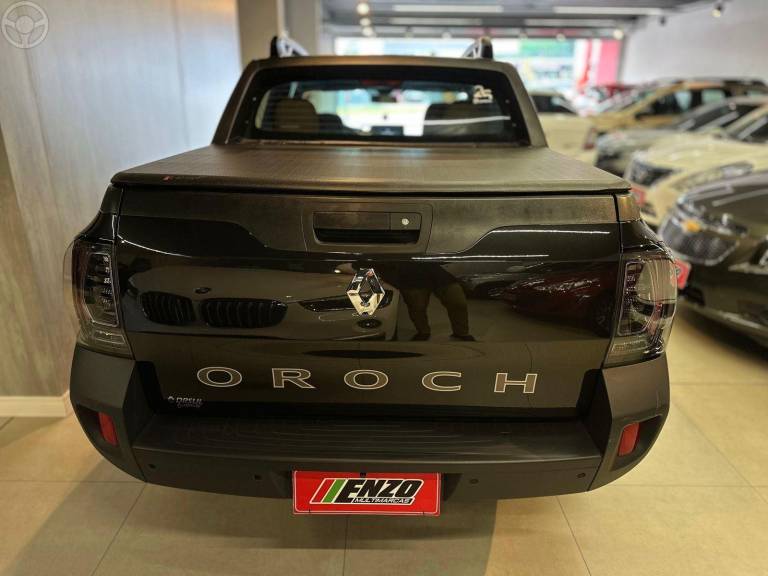 RENAULT - OROCH 1.6 16V SCE INTENSE FLEX 4P MANUAL - 2024/2025 - PRETA - R$ 108.900,00