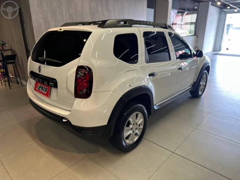 RENAULT - DUSTER 1.6 EXPRESSION 4X2 16V FLEX 4P MANUAL - 2016/2017 - BRANCA - R$ 65.900,00