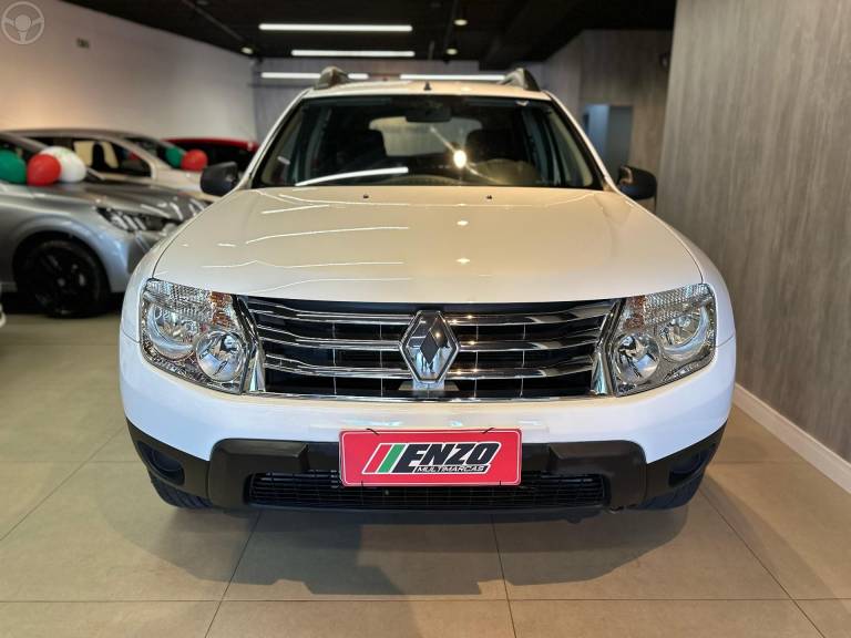 RENAULT - DUSTER 1.6 EXPRESSION 4X2 16V FLEX 4P MANUAL - 2013/2014 - BRANCA - R$ 52.900,00