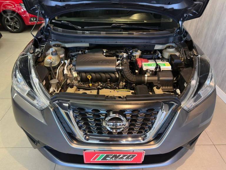 NISSAN - KICKS 1.6 16V FLEX SL PACK TECH 4P XTRONIC - 2017/2018 - CINZA - R$ 85.900,00