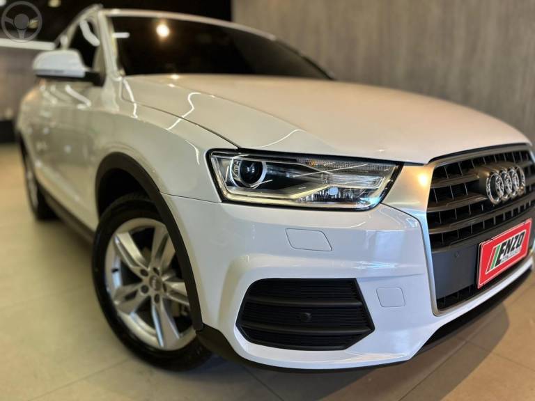AUDI - Q3 1.4 TFSI AMBIENTE FLEX 4P S TRONIC - 2016/2017 - BRANCA - R$ 103.900,00