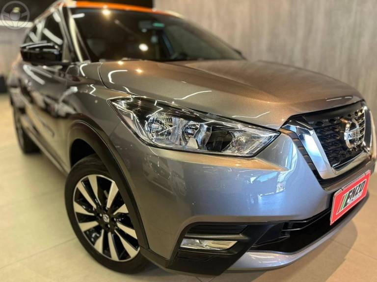 NISSAN - KICKS 1.6 16V FLEX SL PACK TECH 4P XTRONIC - 2017/2018 - CINZA - R$ 85.900,00