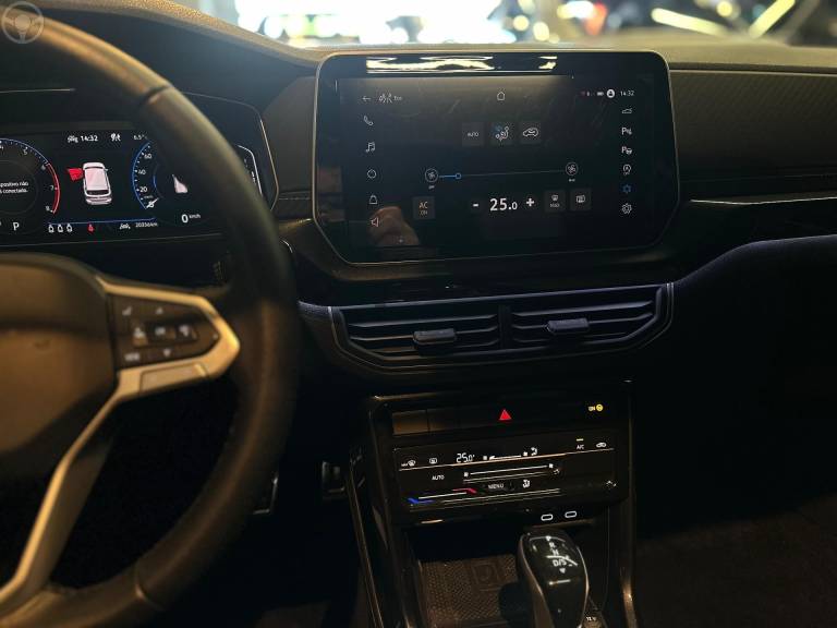 VOLKSWAGEN - T-CROSS 1.4 HIGHLINE TSI 16V FLEX 4P AUTOMÁTICO - 2024/2025 - BRANCA - R$ 158.900,00