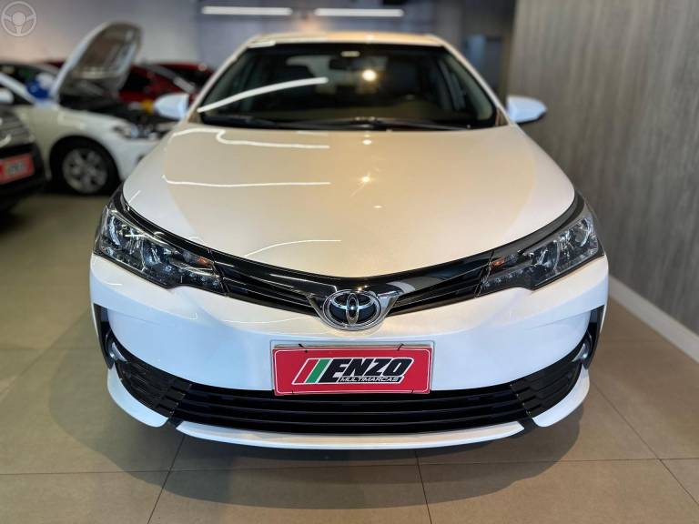 TOYOTA - COROLLA 2.0 XEI 16V FLEX 4P AUTOMÁTICO - 2018/2019 - BRANCA - R$ 109.900,00