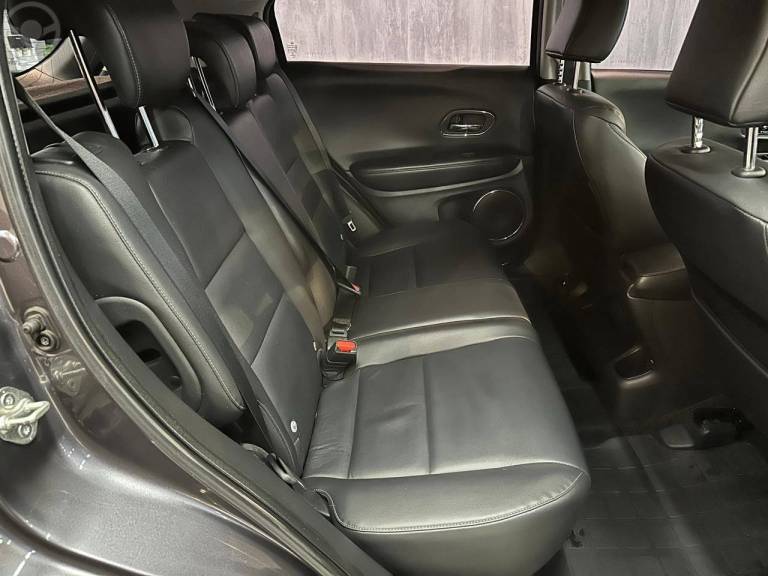 HONDA - HR-V 1.8 16V FLEX TOURING 4P AUTOMÁTICO - 2018/2018 - CINZA - R$ 107.900,00
