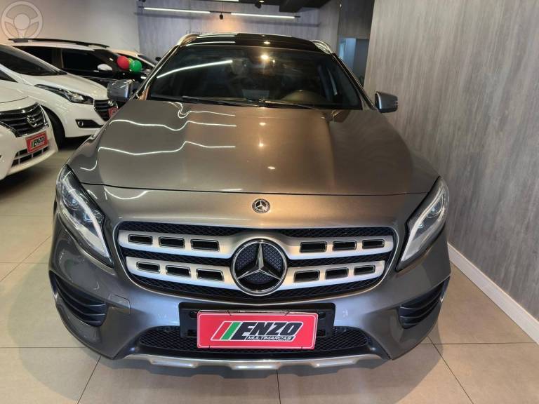 MERCEDES-BENZ - GLC 250 2.0 16V CGI SPORT 4MATIC 9G-TRONIC - 2018/2018 - CINZA - R$ 149.900,00