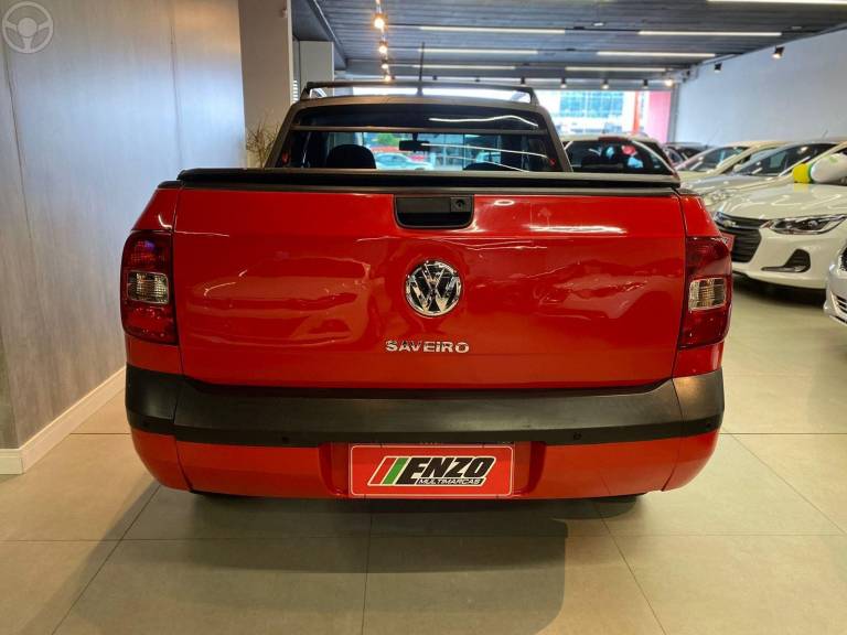 VOLKSWAGEN - SAVEIRO 1.6 MI TREND CE 8V FLEX 2P MANUAL G.V - 2013/2014 - VERMELHA - R$ 47.900,00