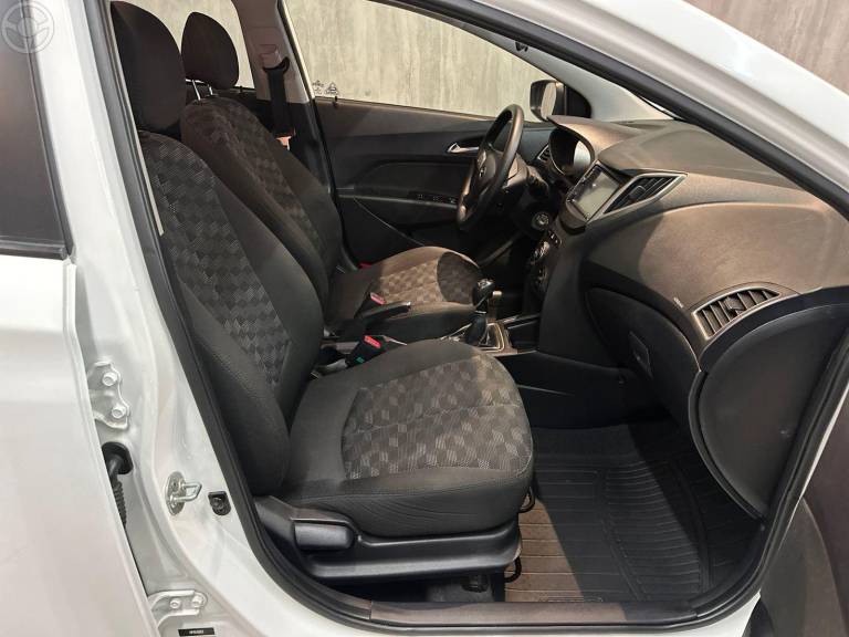 HYUNDAI - HB20 1.6 COMFORT 16V FLEX 4P MANUAL - 2016/2017 - BRANCA - R$ 57.900,00