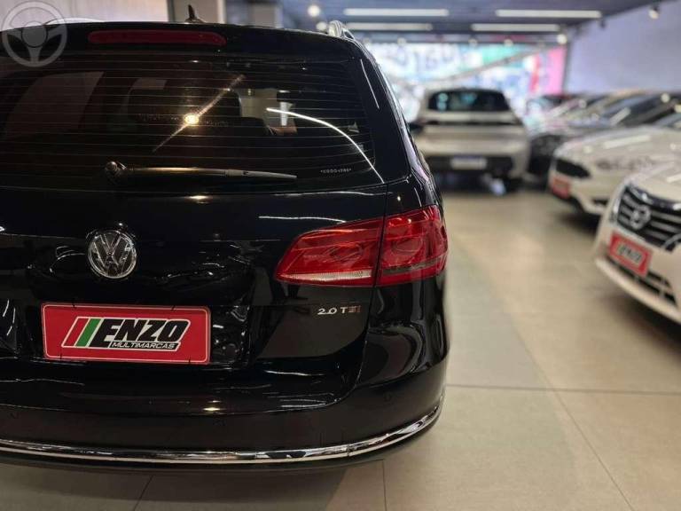 VOLKSWAGEN - PASSAT 2.0 FSI HIGHLINE VARIANT 16V TURBO 4P TIPTRONIC - 2011/2012 - PRETA - R$ 68.900,00