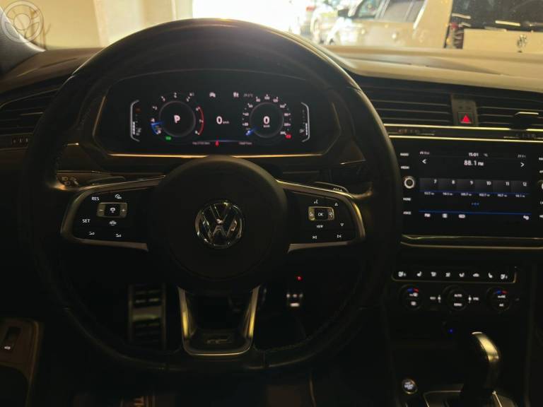 VOLKSWAGEN - TIGUAN 2.0 ALLSPACE R-LINE 350 TSI 4X4 4P - 2019/2020 - BRANCA - R$ 168.900,00